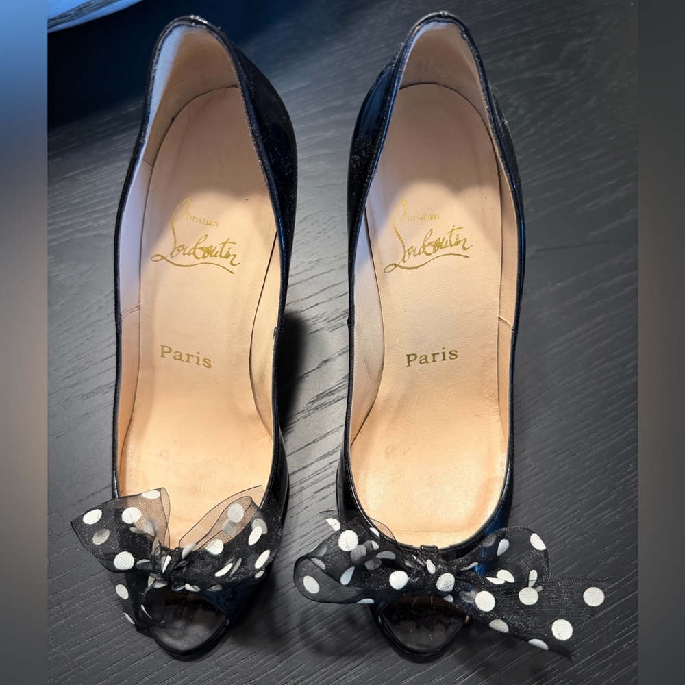 🖤SOLD🖤Christian Louboutin Black Patent Peep-Toe Pumps with Polka Dot Bow